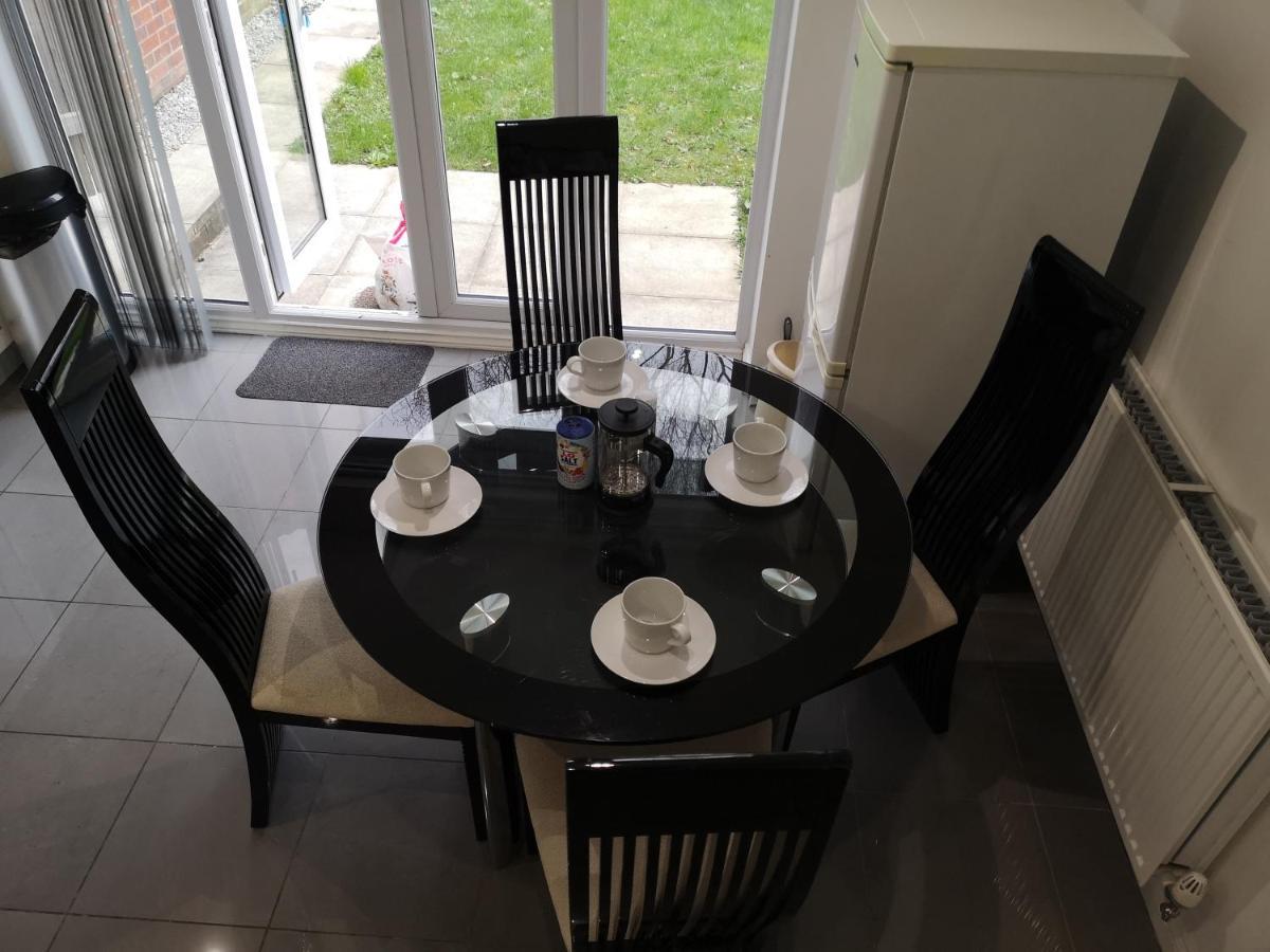 Nightingale Gardens - 4 Bed Detached House - Manchester Apartman Kültér fotó