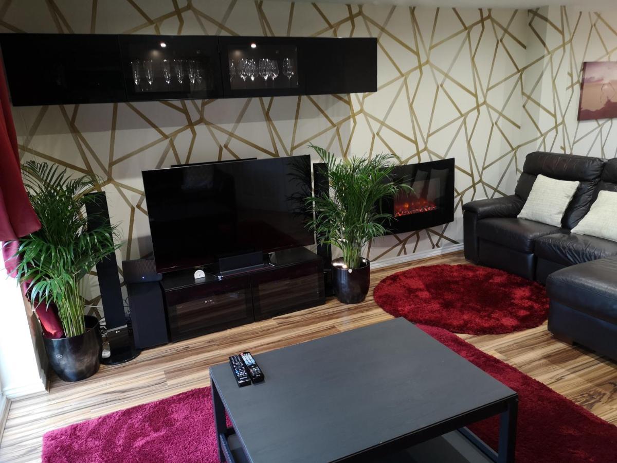 Nightingale Gardens - 4 Bed Detached House - Manchester Apartman Kültér fotó