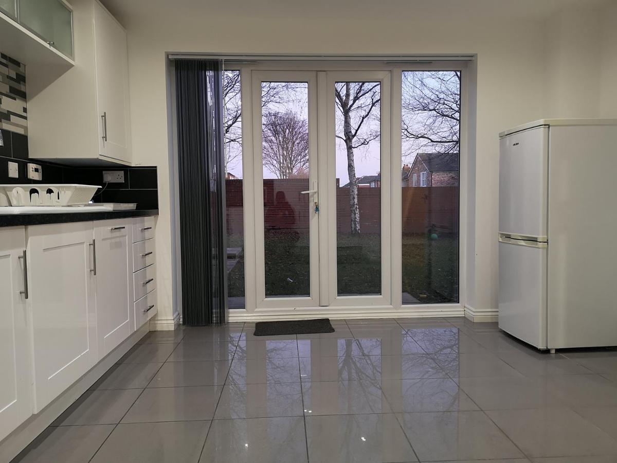 Nightingale Gardens - 4 Bed Detached House - Manchester Apartman Kültér fotó