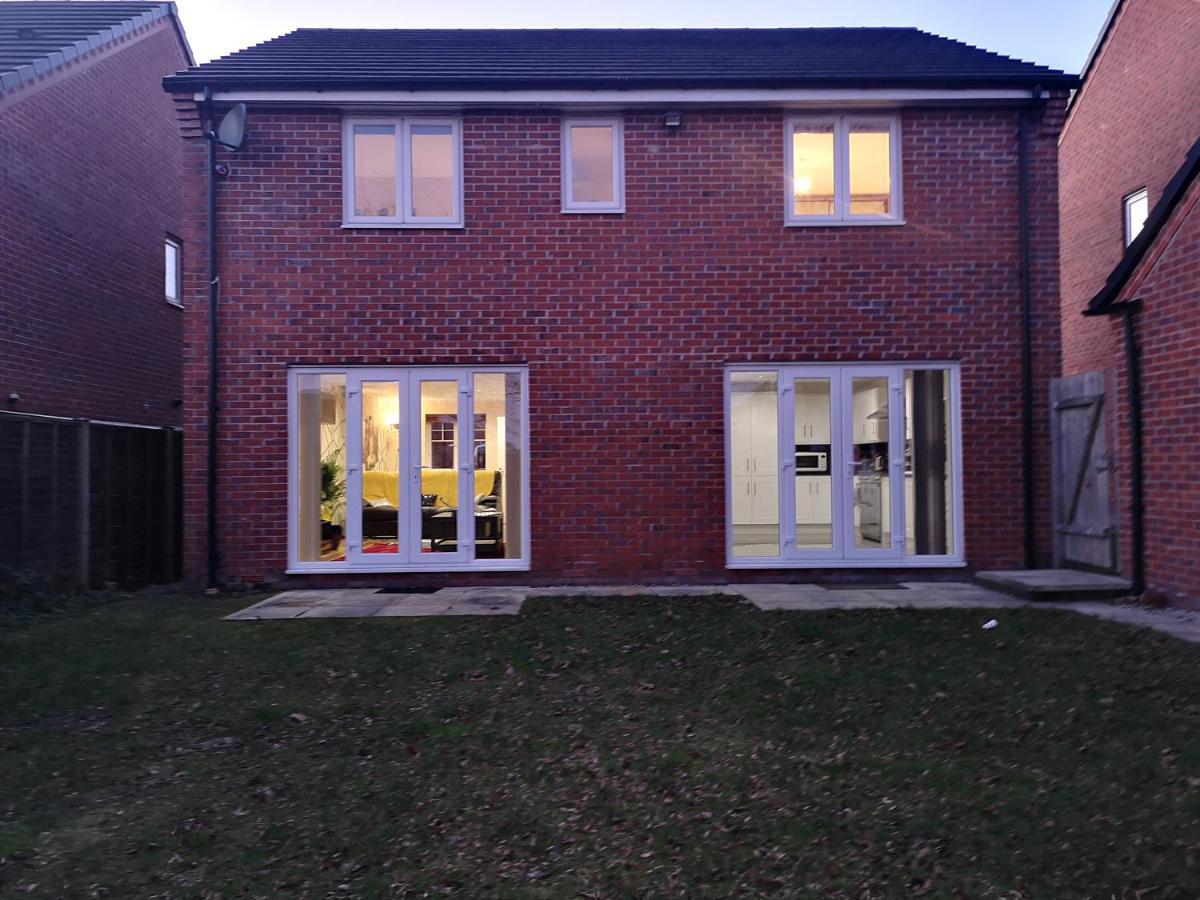Nightingale Gardens - 4 Bed Detached House - Manchester Apartman Kültér fotó